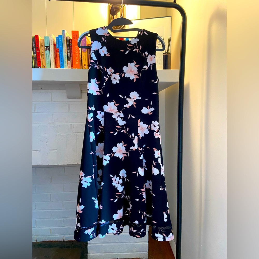 Liz Claiborne A-line sleeveless floral dress, Size 6